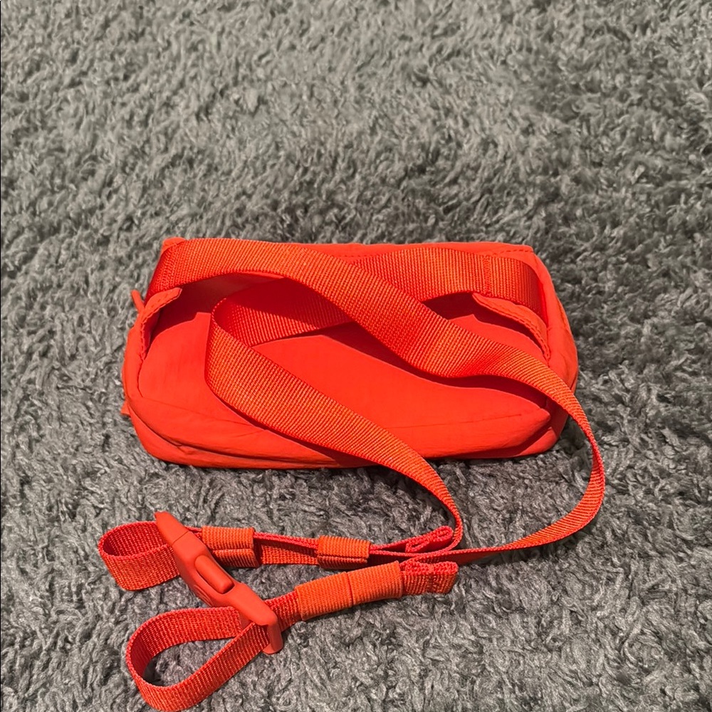 Lululemon Red/orange Crossbody Bag - Picture 3 of 4